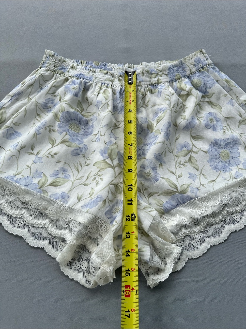 🎉5 for $45🎉 H&M shorts size M - Picture 6 of 9